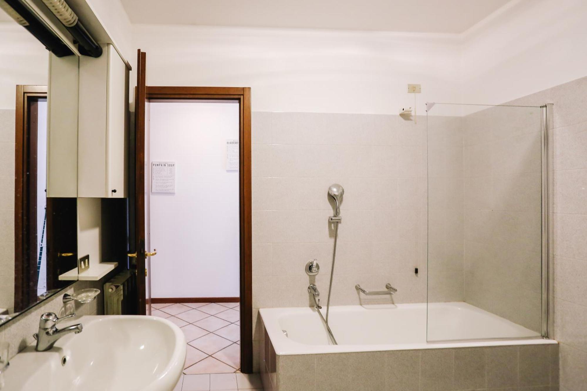 Alzano LombardoFlat Mazzini 6アパートメント エクステリア 写真